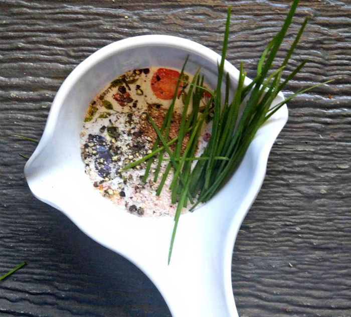 sea salt, pepper, nutmeg and fresh chives Chives, sea salt, pepper and nutmeg adds flavor