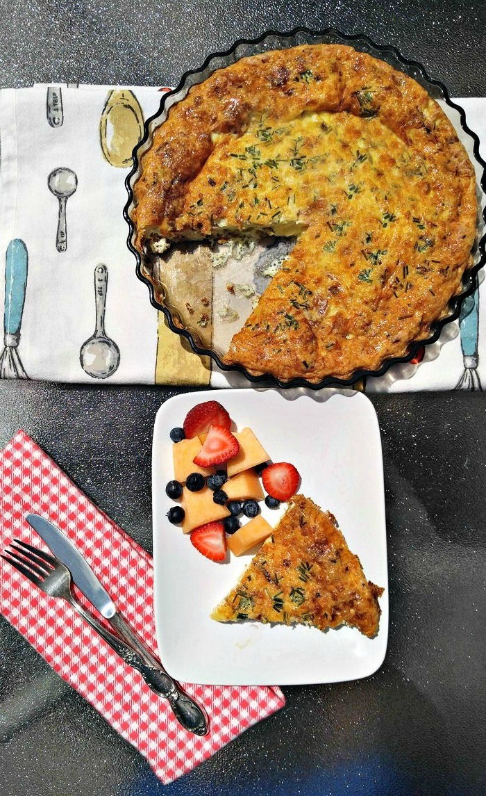 serving Crustless Quiche Lorraine and fruit This crustless Quiche Lorraine has a lovely delicate flavor and tastes amazing.