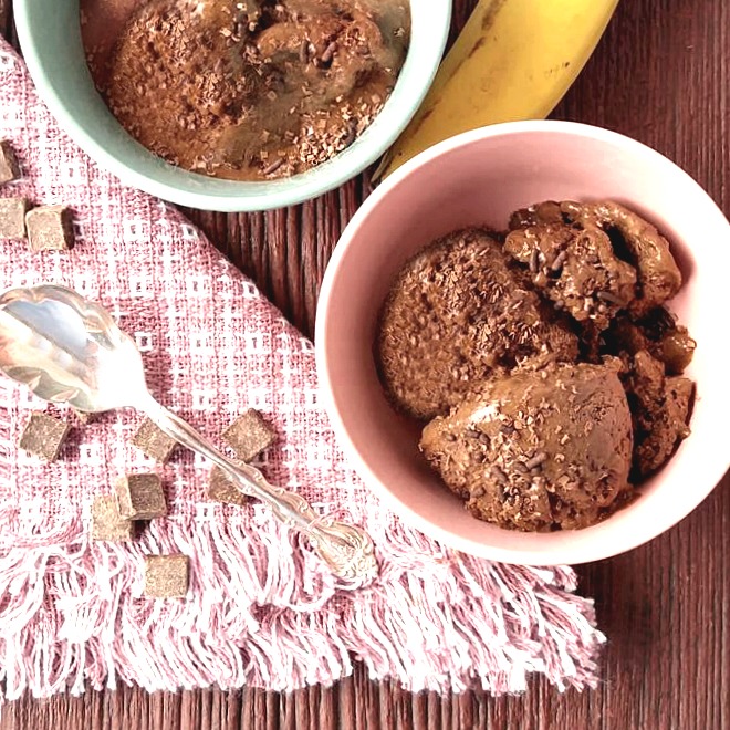 dark chocolate ice cream - Paleo and dairy free