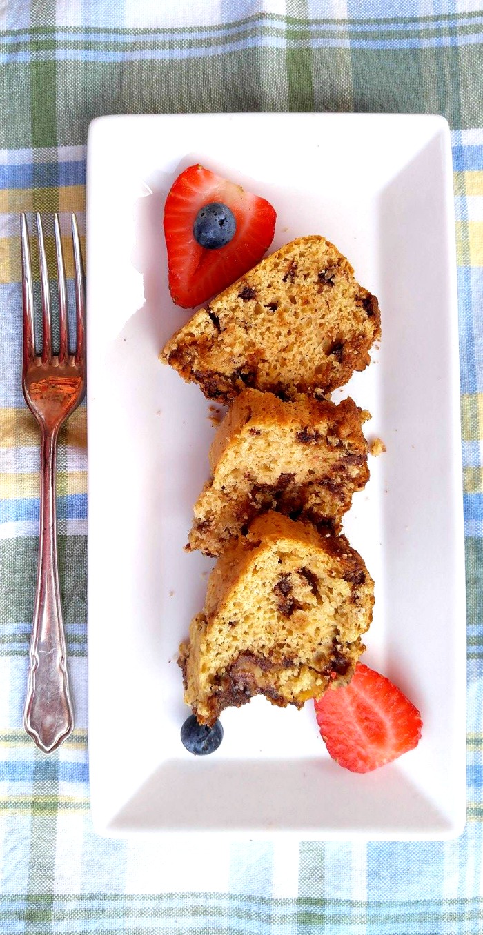 Plate of gluten free coffee cake and fruit