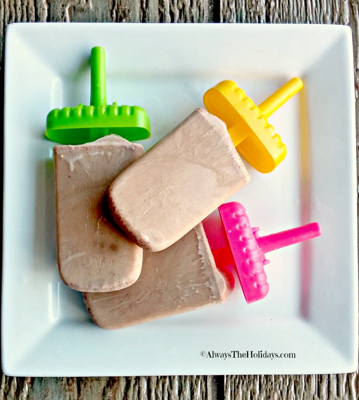 Paleo chocolate almond pudding pops