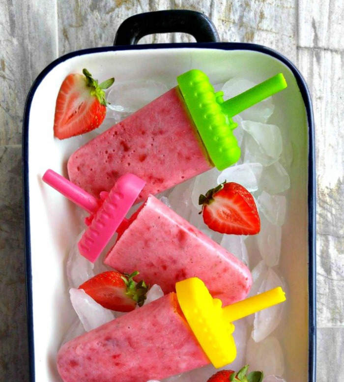 strawberry frozen yogurt pops Strawberry frozen yogurt pops