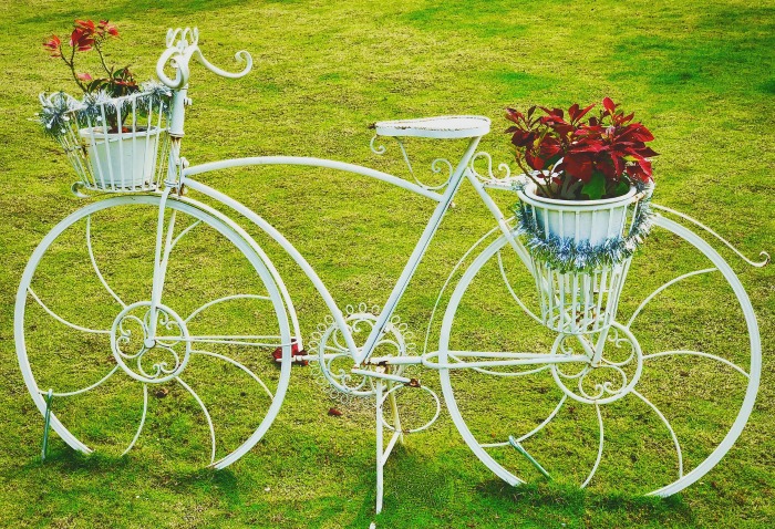 White metal bicycle planter White metal planter