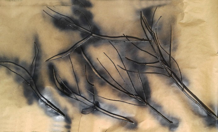 spray tree branches black