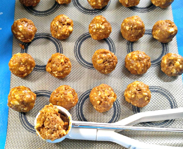 Making balls to use for truffles