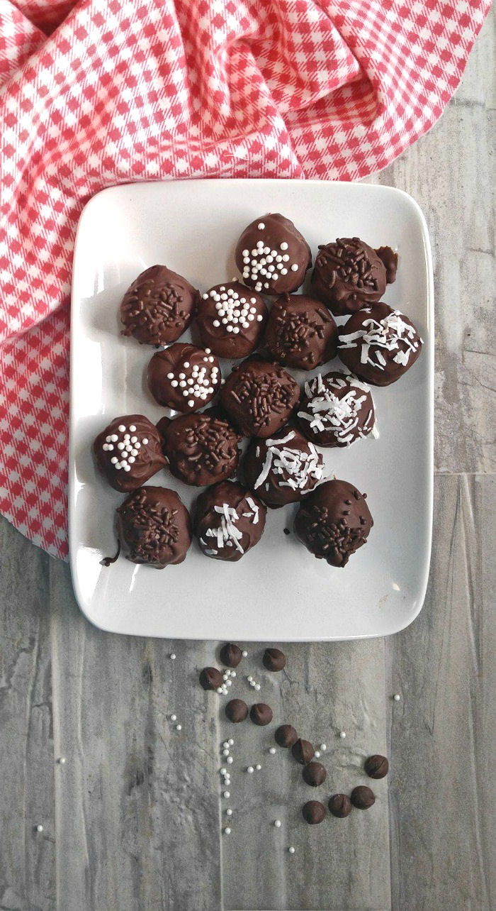 Platter of Baileys mudslide truffles