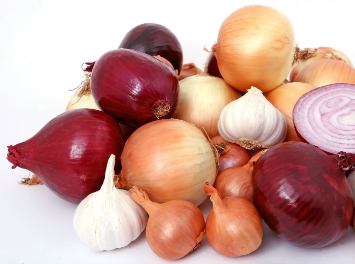 onions, garlic and shallots are all part of the allium family. Do you know the differences between them?