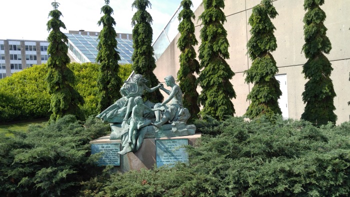 Street side garden