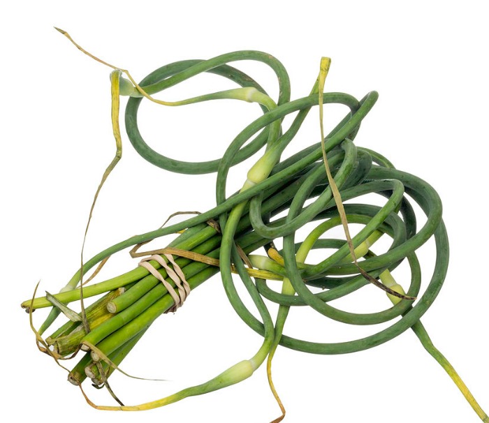use Garlic scapes as a substitute for shallots 