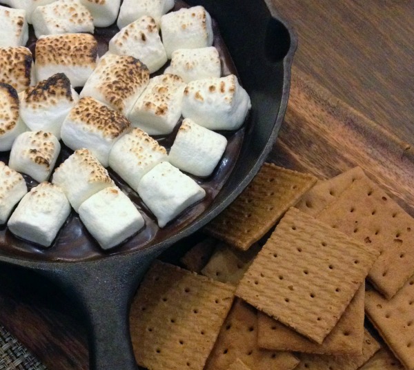 Cast iron smores dessert
