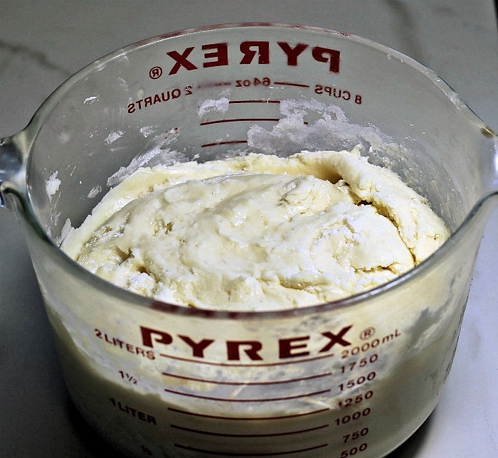 cordial dough in a glass bowl