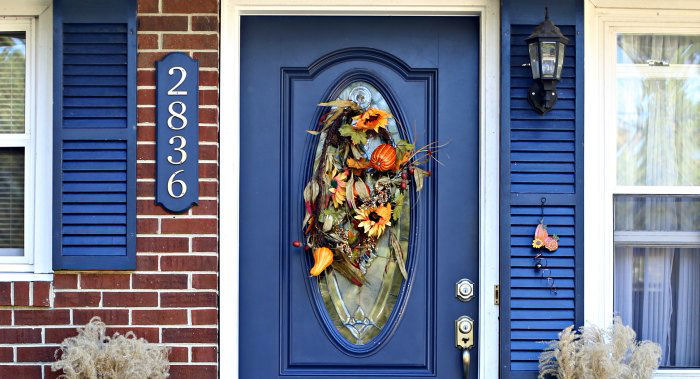 Fall door decor
