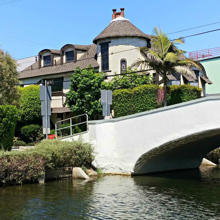 Venice Beach Canals in Los Angeles – Canal Historic District – With Photos!
