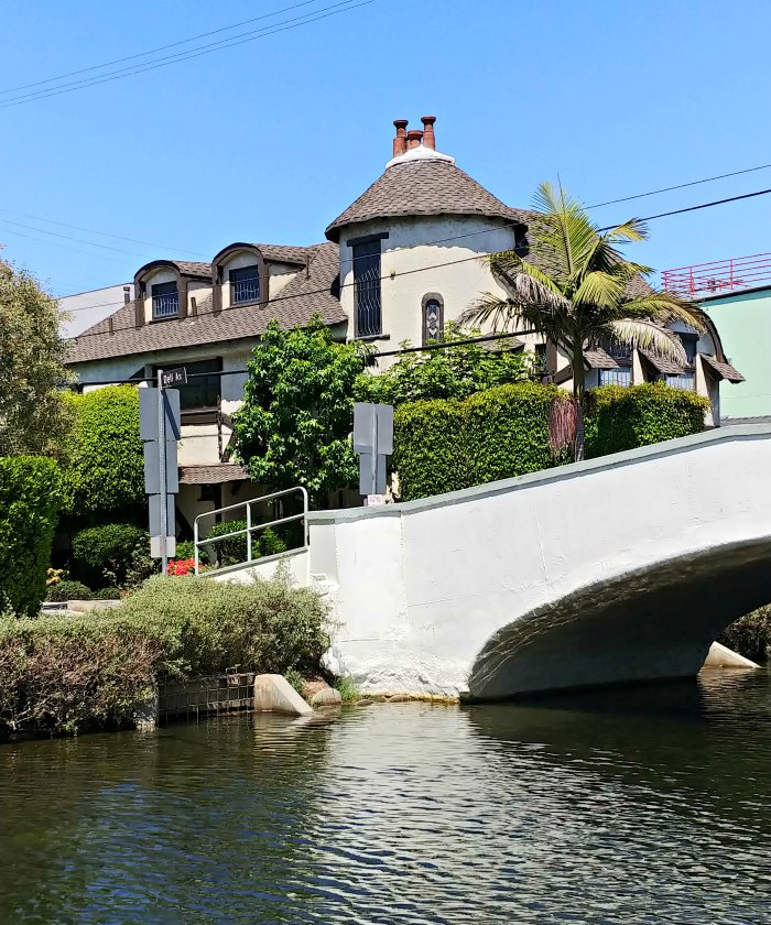 Beginning of the Venice Beach Canal district