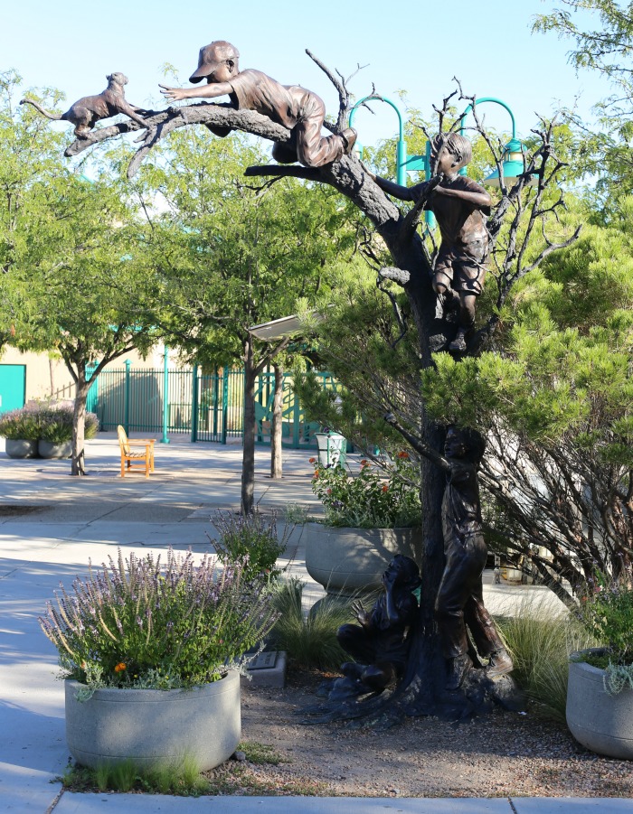 Bronze statues at ABQ aquarium