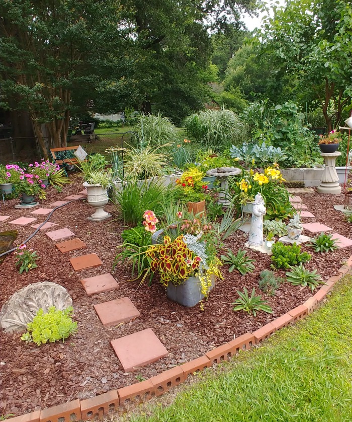 Mixed vegetable and flower garden