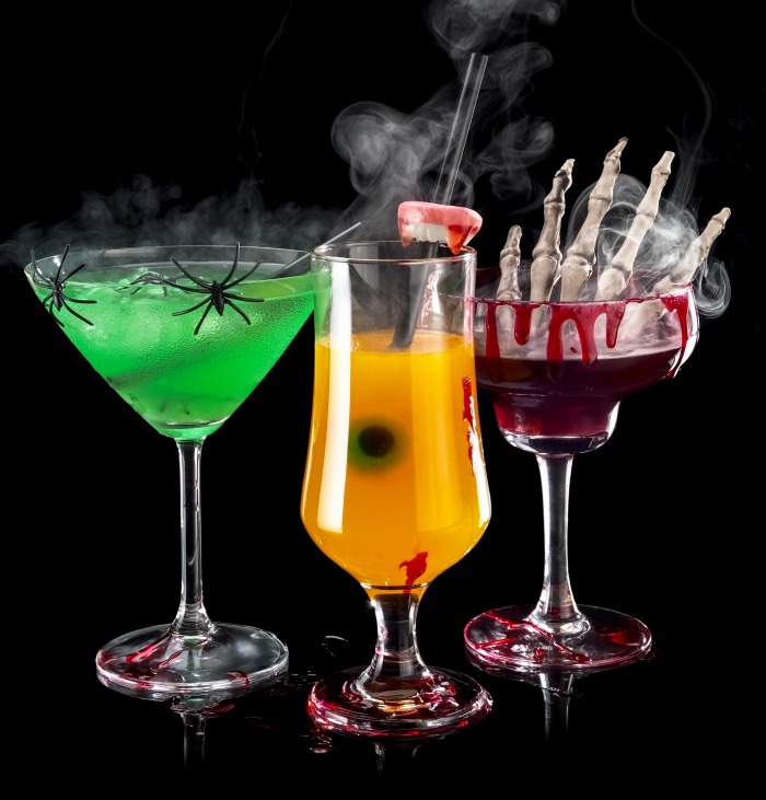 20+ Halloween Cocktail Garnishes – Special Effects for Halloween Drinks